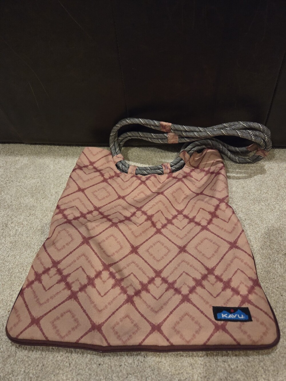 Kavu Mauve Geometric Rope-Handle Tote